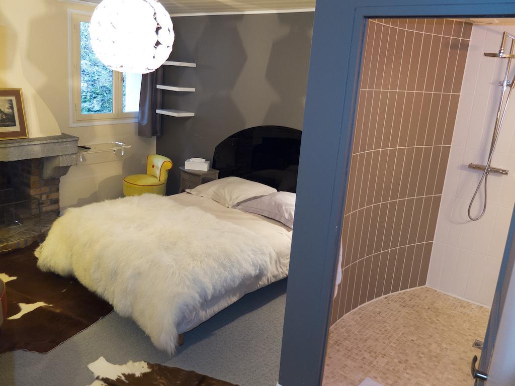 Hotel Au Fil De L'Eau - La Malate Besançon Zimmer foto