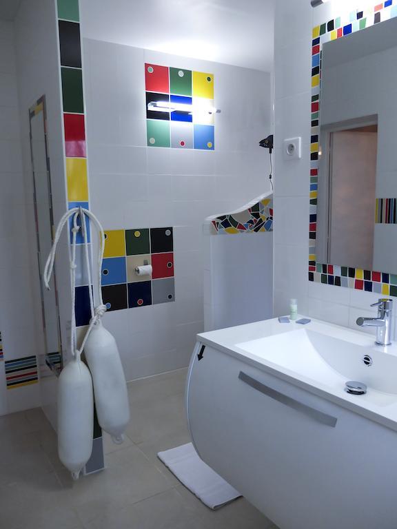 Hotel Au Fil De L'Eau - La Malate Besançon Zimmer foto