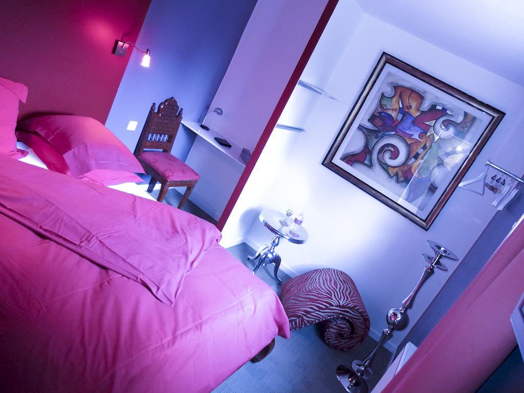 Hotel Au Fil De L'Eau - La Malate Besançon Zimmer foto